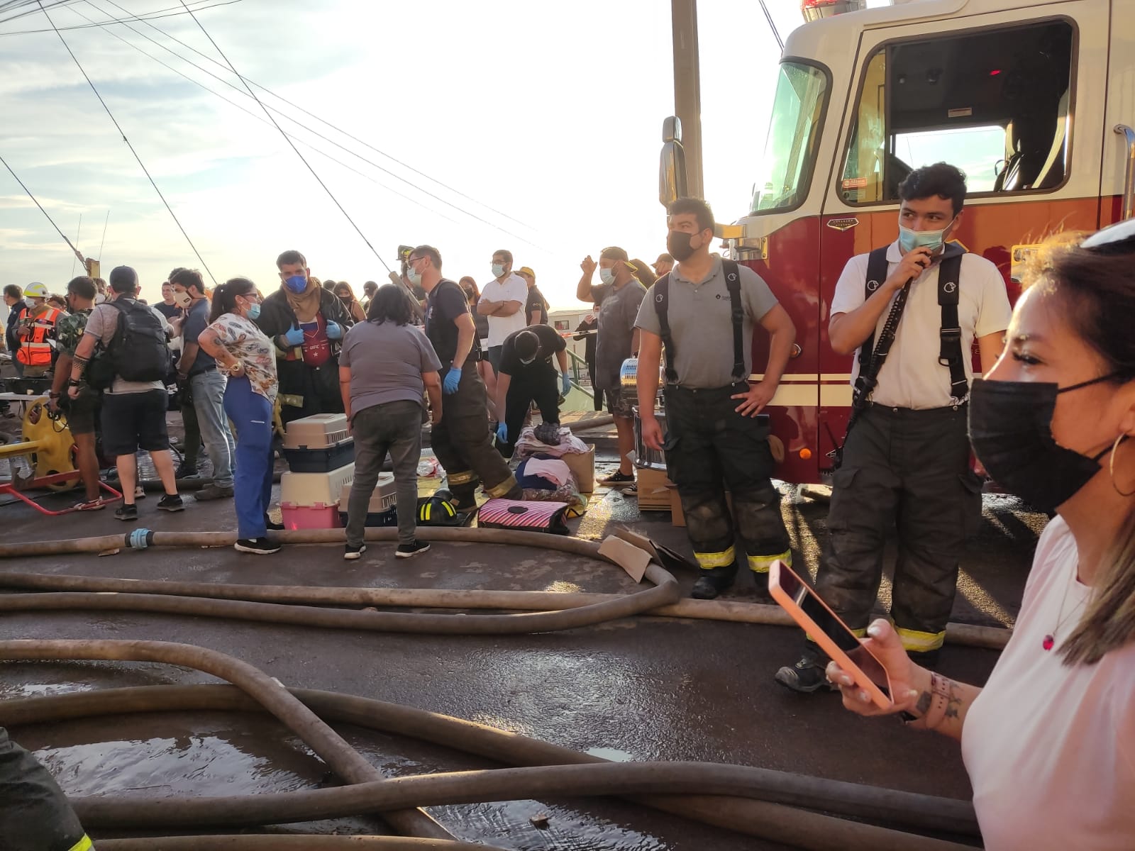 Cancillería gestiona información y apoyo a connacionales afectados en el incendio en Laguna Verde en Iquique